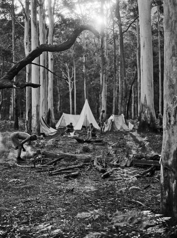 1930 bushwalkers by Alan Rigby BGM30.7